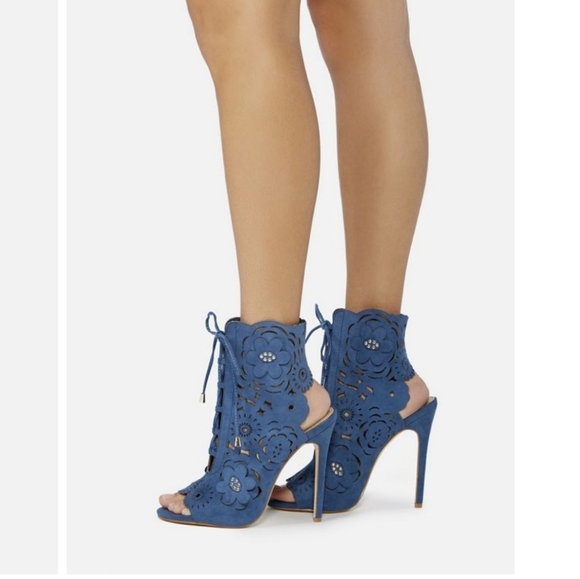 Heeled lace up bootie with open toe and eyelet cut out details - Picture 5 of 7